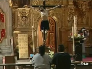 México continúa paralizado por la gripe porcina