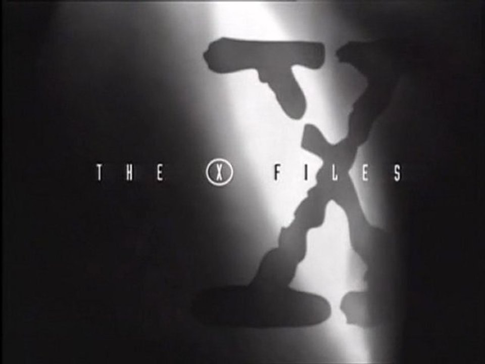 Générique X-Files - Aux Frontières du Réel