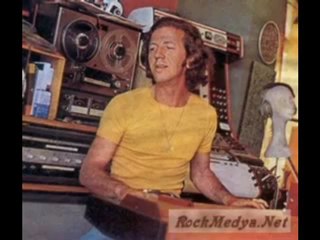 Gokçen Kaynatan ve Elektronikleri - Beyoglunda Gezersin (1973)