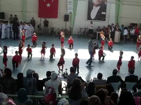 cemalgürsel i.ö.o nun ana sınıfı gösterisi