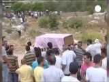 Suriye Lübnan köyünü topa tuttu, 3 kişi öldü