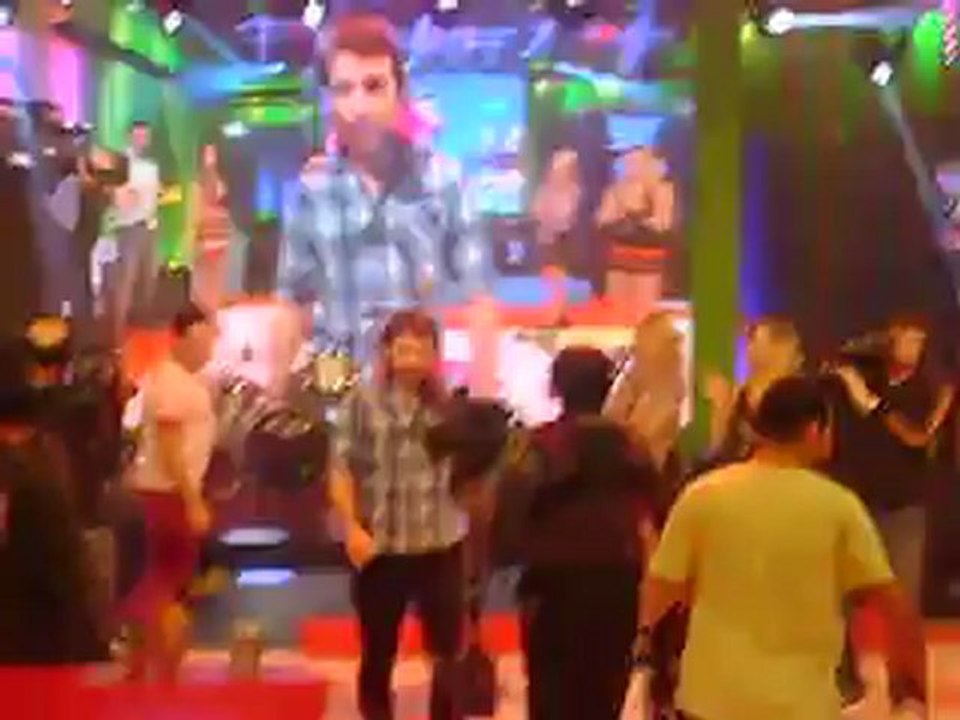 Pedro desfilando en la Cocina - 07 de Julio