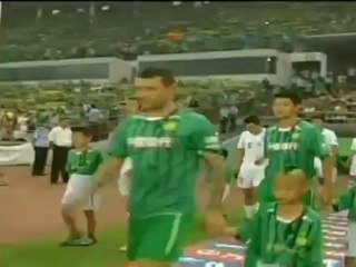 Beijing grimpe sur le podium