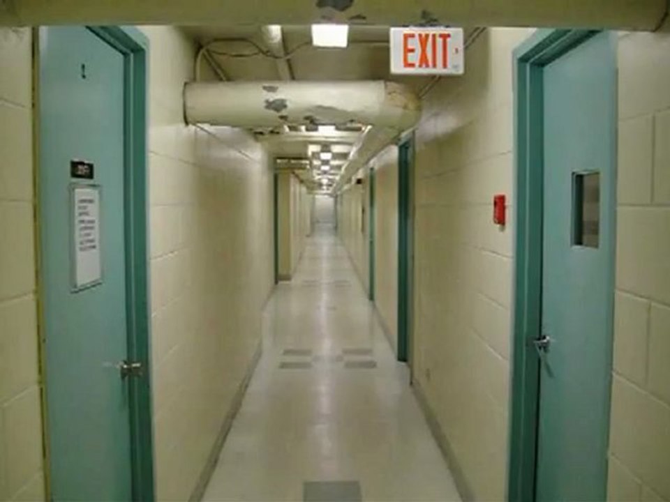 Pim Zond - Electronic Synthesizer Ambient MUSIC Video - "Absurdity of Avowed Purpose"