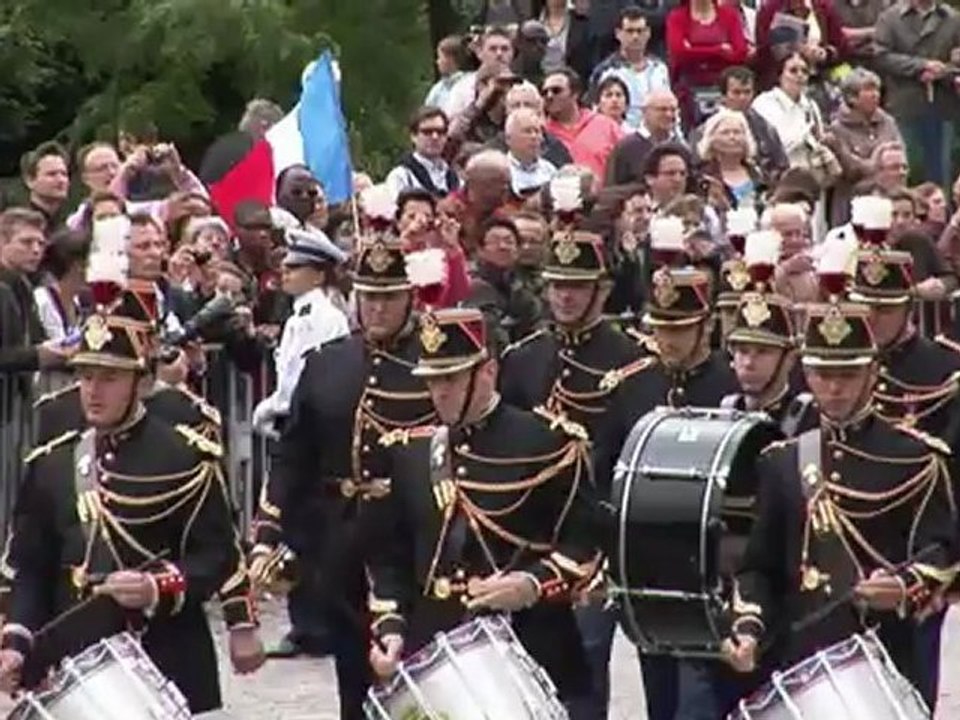 Hollande et Merkel fêtent l'amitié franco-allemande à Reims