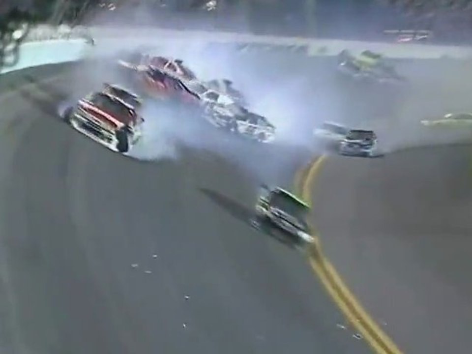 NASCAR Sprint cup Coke Zero 400 2012 Big one