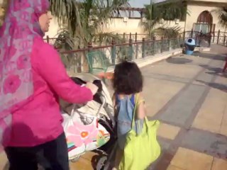 nounou jumping in z pool