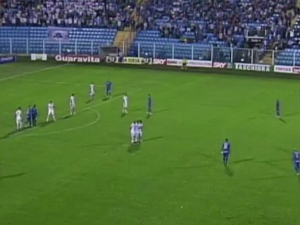 Leandro Silva, le Roberto Carlos droitier ?