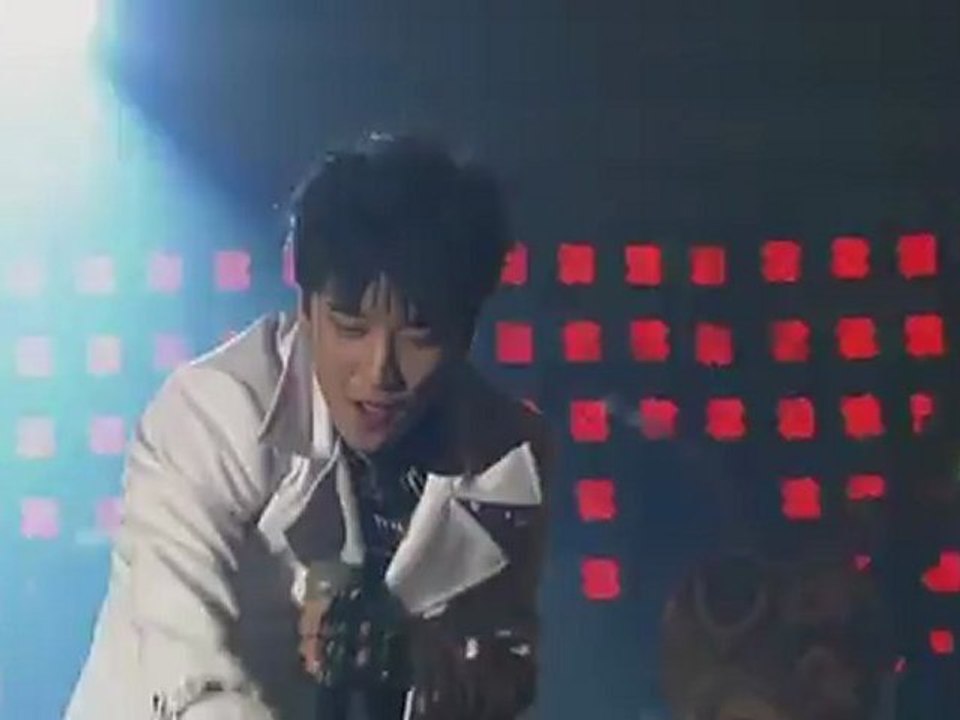 [HANDS UP VI Angle]  YG FAMILY CONCERT 2011