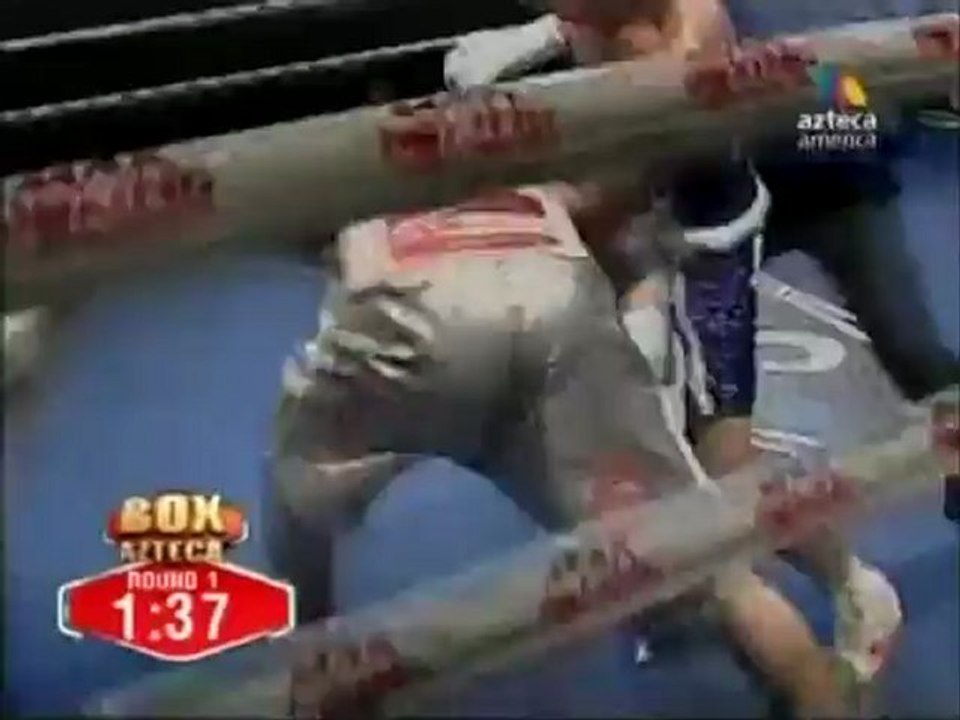 2012-07-06 Miguel Berchelt vs Sergio Lopez
