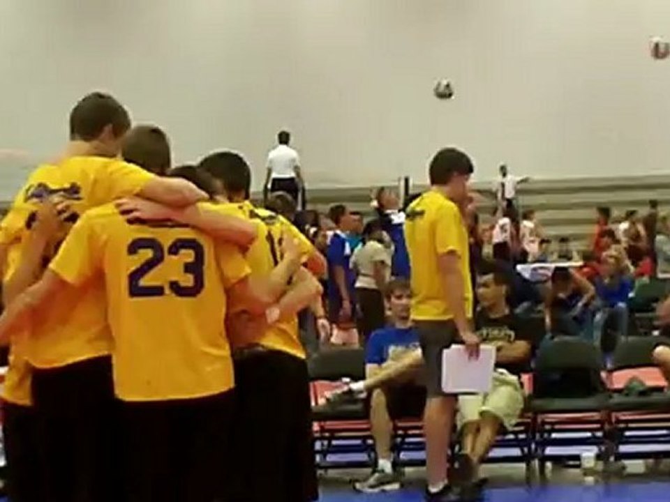 Ultimate Volleyball Club Boys 17 Blue Round 2 Match 3  Pipeline 17 Quiksilver GL Game 1