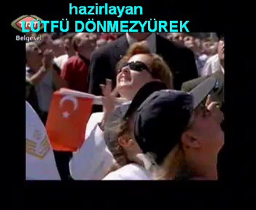 TüRK YILDIZLARI nin gösterisi