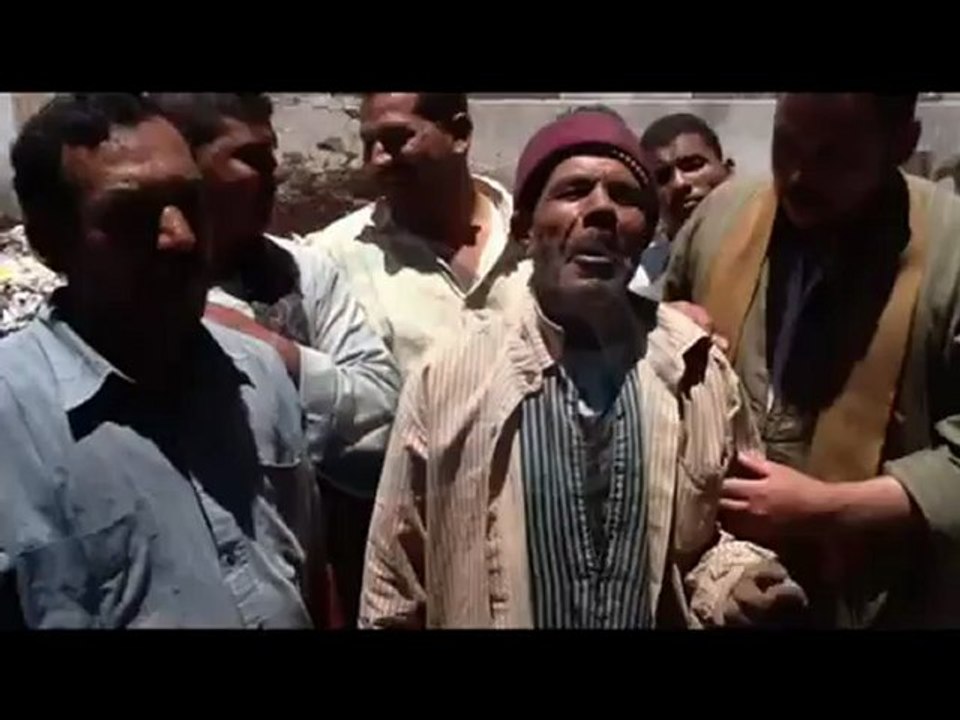 تظاهر عمال النظافه في اسيوط