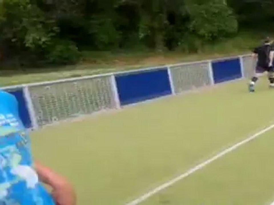 Les kéké boys en mode footballeurs en mousse