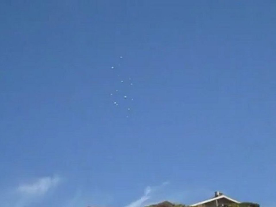 UFO. orbs .(flottille)Oregon .2012