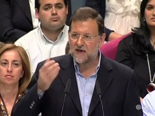 Rajoy llama a Zapatero "profeta de falsos amaneceres"