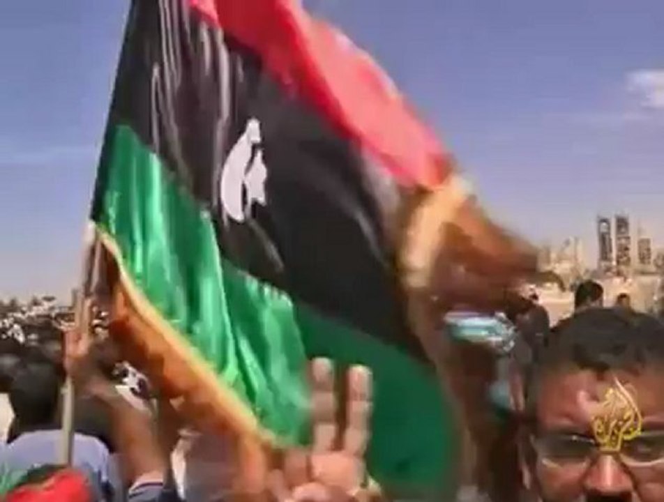 الكتائب تقصف خزانات وقود كبيرة في مصراتة