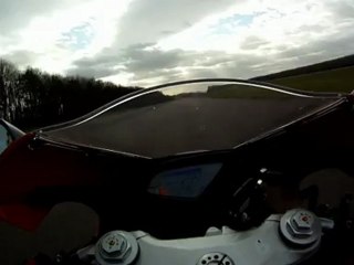 MV Agusta F3 flat out!