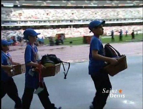 Les bénévoles dionysiens au meeting d'athlétisme Areva de Saint-Denis au Stade de France