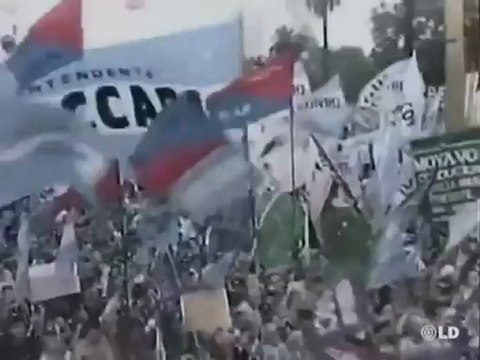 Néstor Kirchner se presenta como candidato al Congreso