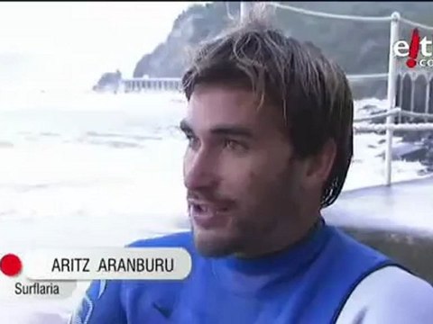 Surf arriskutsua olatu handitan - Surf extremo entre grandes olas