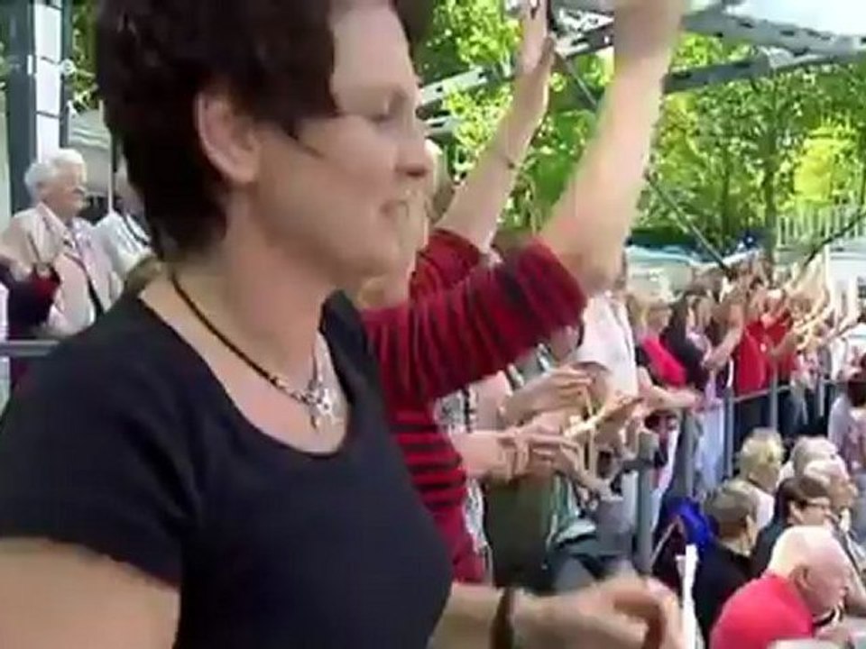 Deutschland ist scheiße, ihr seid die Beweise! Protest Roland Kaiser Fernsehgarten