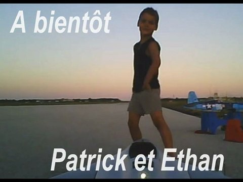 CAMERA EMBARQUEE en MUSIQUE sur mon RAFALE MARINE à HYERES le 07.07.2012