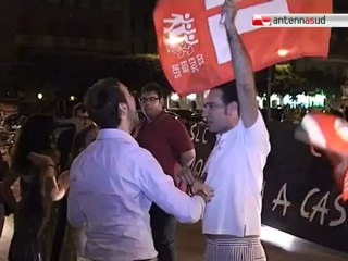 TG 09.07.12 Tensione al Petruzzelli, i dipendenti urlano: "Fuortes a casa"