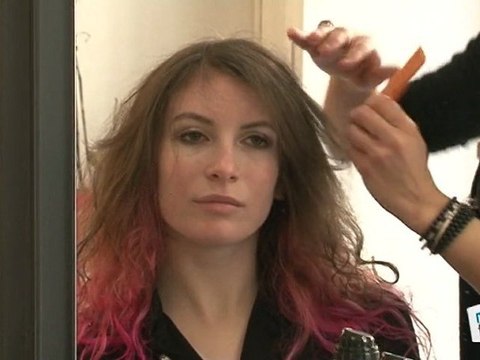 Tuto Coiffure Shakira boucles