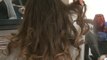 Tuto Coiffure Selena Gomez boucles