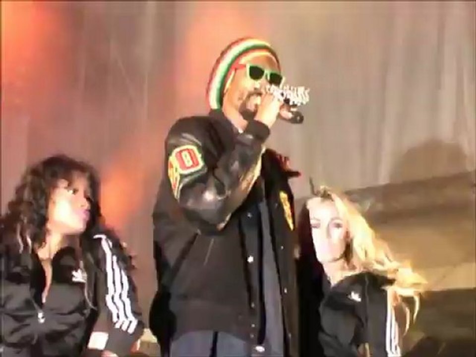 Snoop Dogg "I Wanna Rock" Live @ "Free Music" Festival, le Lac de Montendre, Montendre, France, 06-29-2012