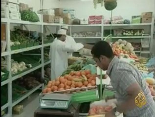 العمانيون يخشون التضخم وزيادة الأسعار