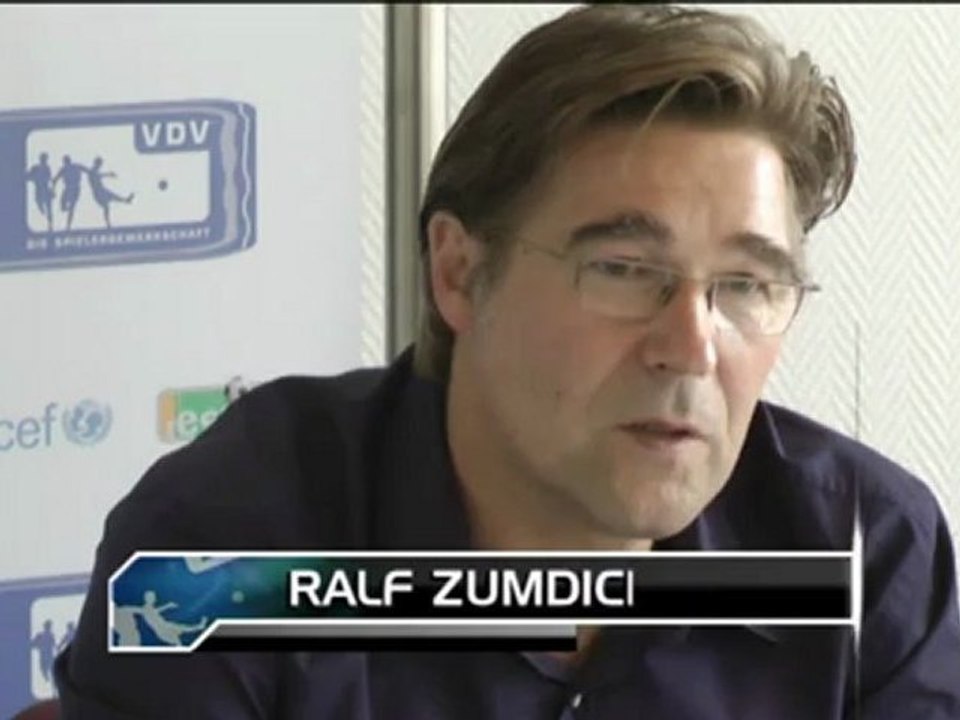 Ralf Zumdick - Arbeitslose Fußballprofis auf Probetraining vorbereiten