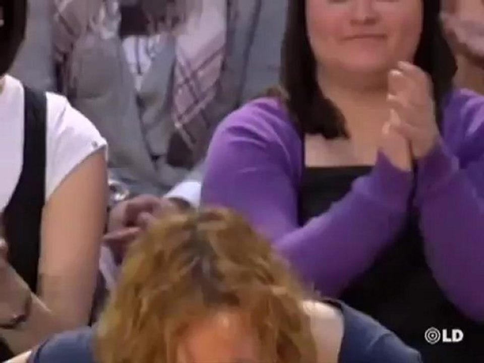 Pajín critica a quienes "sacan moral y ética" c...