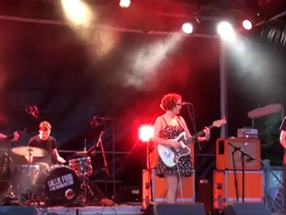 SALLIE FORD AND THE SOUND OUTSIDE