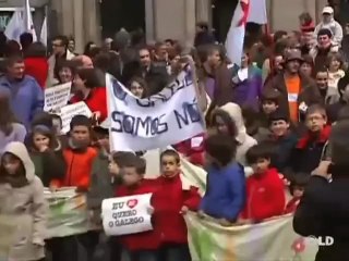 Miles de personas advierten que no permitirán pasos atrás con el gallego