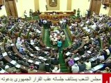 Parlamento do Egito desafia justiça e militares