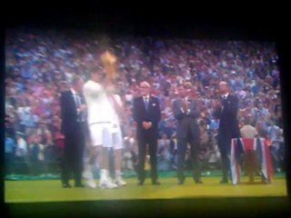 Χειροκρότημα σε Φέντερερ στο Σινεμά ΔΑΝΑΟΣ