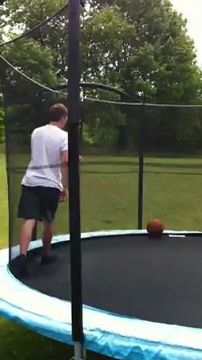 AWESOME Trampoline dunks