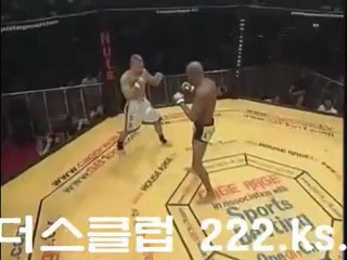 메시의환상적인슛_스포츠토토☞222.ks.gg☜사설토토 라이브스코어 배트맨 스피드벳 Anderson Silva vs. Tony Fryklund-3
