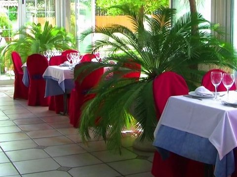 Asador Restaurante Jardín de la Condesa, para comer en Chinchón. Bodas, Bautizos y Comuniones