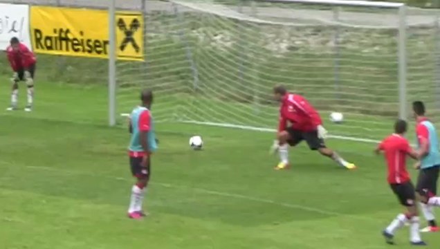 Στιγμιότυπα από την πρωινή προπόνηση της ομάδας του Ολυμπιακού (10/7)