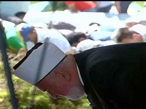 Srebrenitsa'da anma ve cenaze töreni bir arada