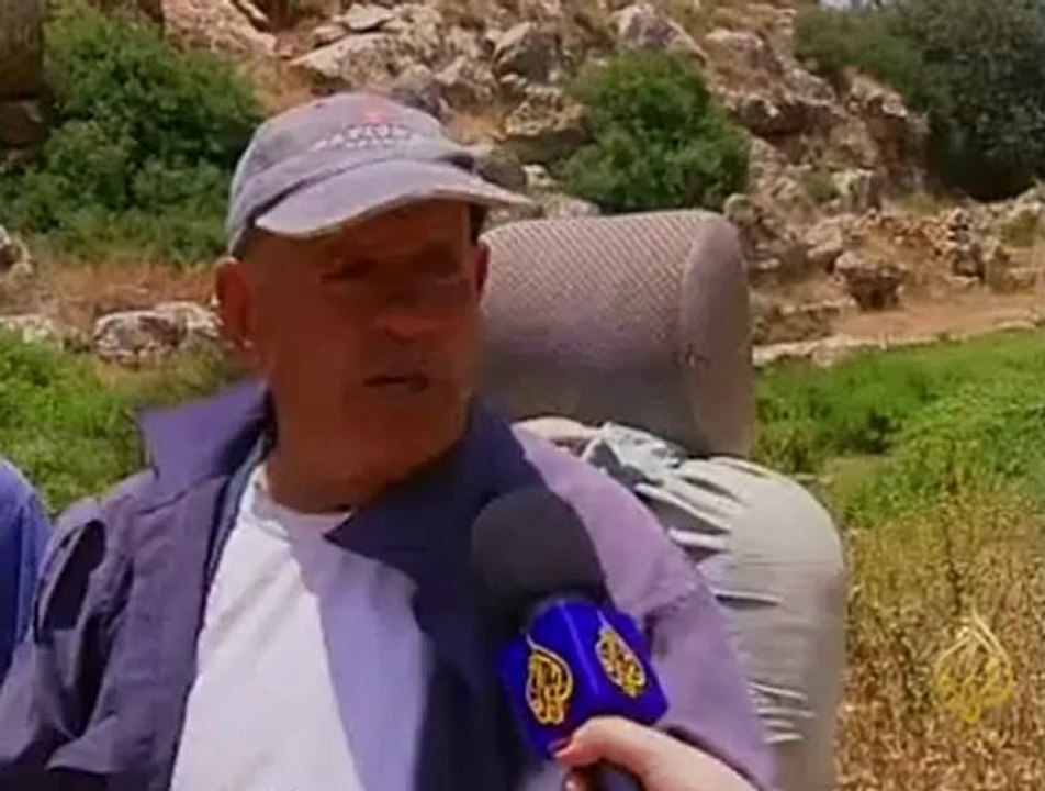 مستوطنون يهود يحرقون أراضي يملكها فلسطينيون