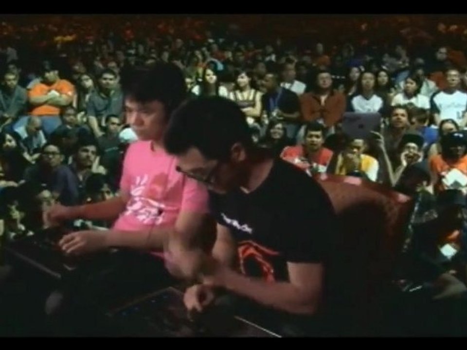 EVO 2012 Top 8 FINALS - Super Street Fighter AE 2012-1