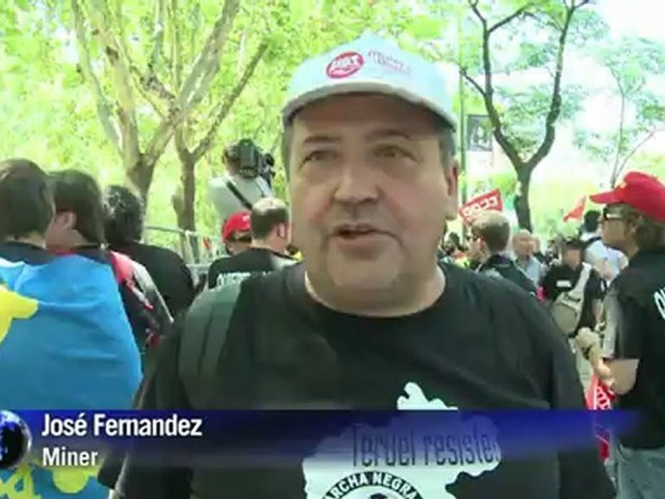 Miners hurl rocks at police in Madrid protest