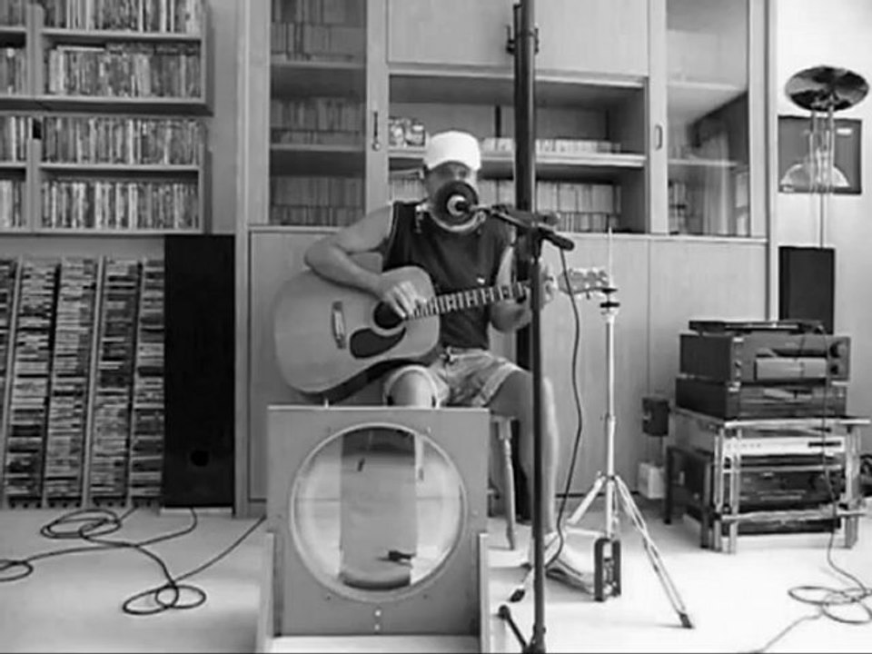 - Leven Binyücel - one man band -I'm Believer version4-(Cover -The Monkees 1966)