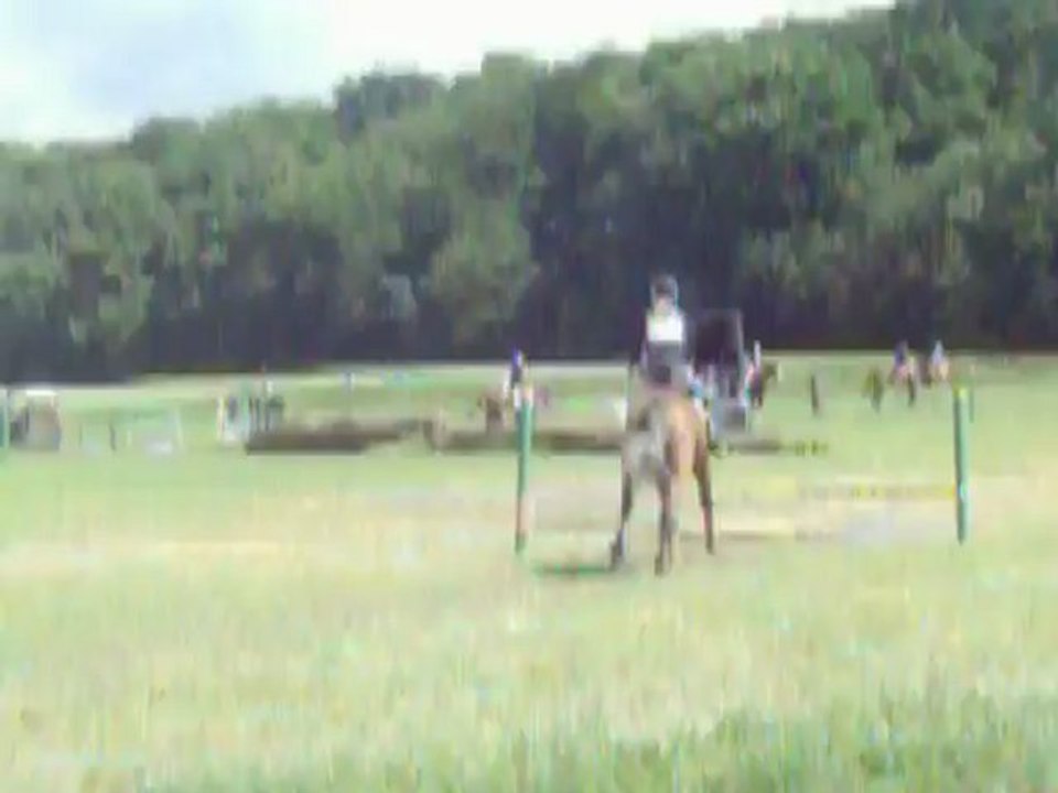 jumpcross marchin sophie et pilou arriver