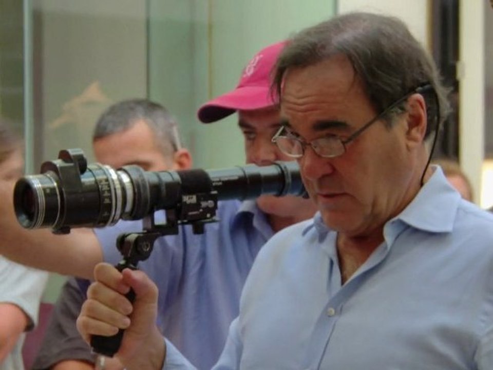 Savages - Featurette: "Oliver Stone"