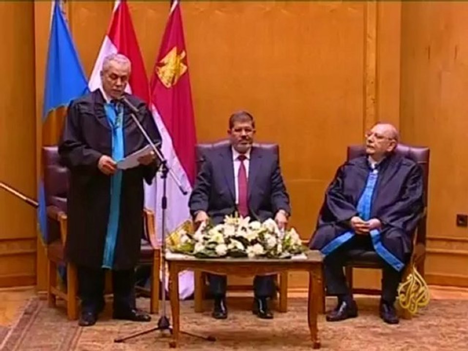 مرسي يؤكد إحترامه للمحكمة الدستورية
